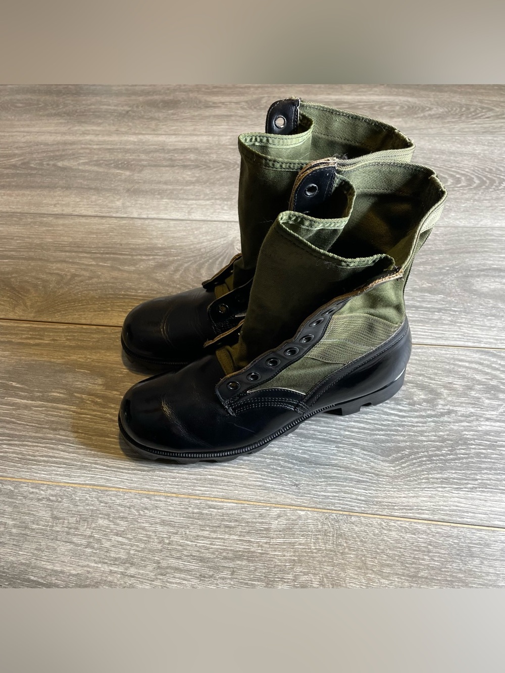 Vintage Vietnam Era US Military Jungle Boots Ro-Search Panama Sole Size 8 R